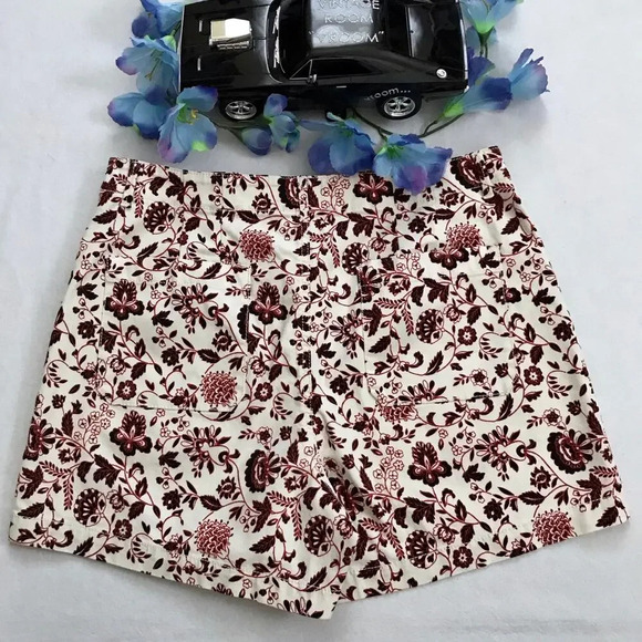 LOFT NWT Ivory with Floral Pattern Shorts Women Various - Picture 4 of 8